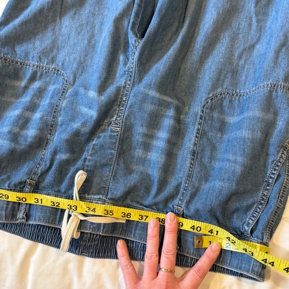 Torrid Wide Leg Jeans, Size 2x - Picture 6 of 7